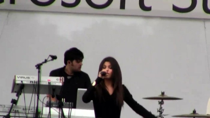 Selena Gomez performs _Who Says_ Live! - HD - South Coast Plaza - Microsoft Store 486