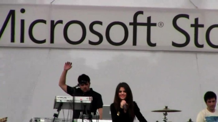 Selena Gomez performs _Who Says_ Live! - HD - South Coast Plaza - Microsoft Store 491