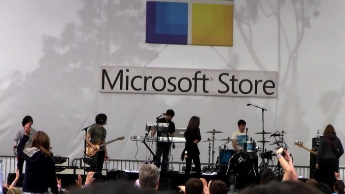 Selena Gomez performs _Who Says_ Live! - HD - South Coast Plaza - Microsoft Store 497 - Selena Gomez performs Who Says Live at South Coast Plaza - Microsoft Store