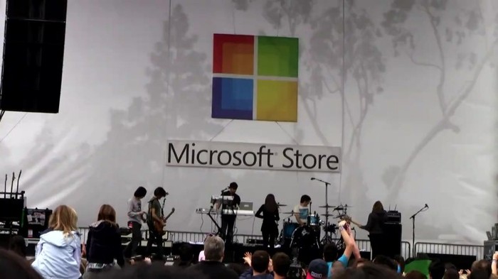 Selena Gomez performs _Who Says_ Live! - HD - South Coast Plaza - Microsoft Store 500
