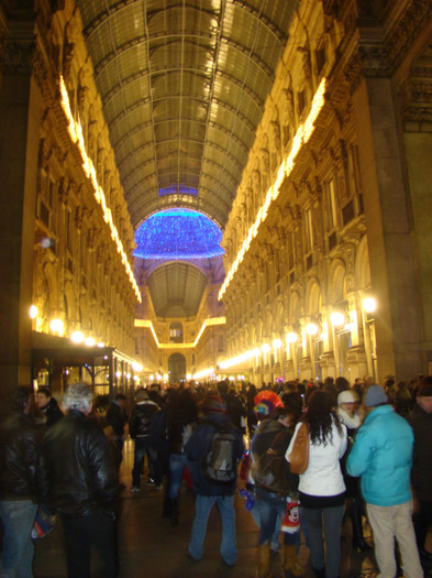 Galeriile in Noaptea de Revelion