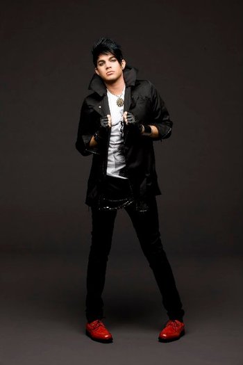 183515_10150092935488651_82805678650_6469699_1369366_n - adam lambert