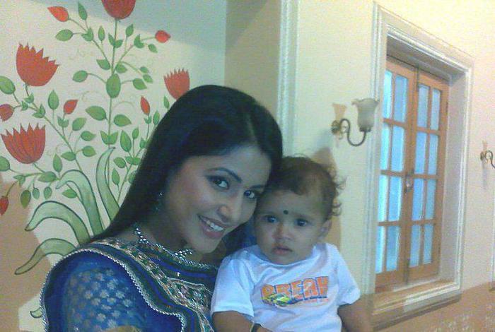 320157_220945411301006_200307900031424_648516_1386946738_n - Hina Khan