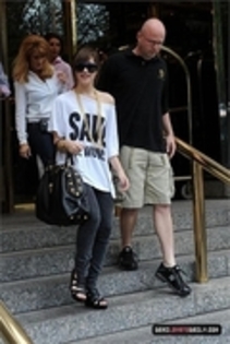 35817114_SQRPYTBOZ - Demitzu - AUGUST 29TH - Leaves her hotel in New York