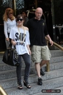 35817121_OPEPDOQAC - Demitzu - AUGUST 29TH - Leaves her hotel in New York