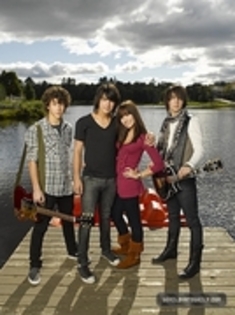 28866660_QLELWUZAQ - Demitzu and Joe - Camp Rock 2008 Promoshoot