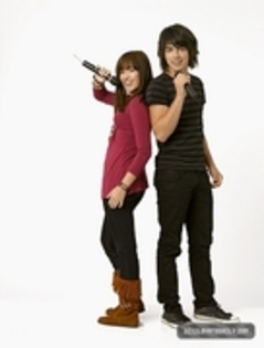 28866674_LERPNARHO - Demitzu and Joe - Camp Rock 2008 Promoshoot