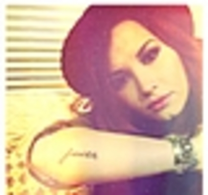 thumb_736 - Demilu - Personal Photos oo2