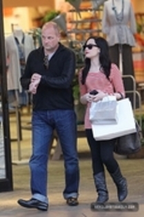 29234258_WFEGULWLL - Demitzu - FEBRUARY 1ST - Goes shopping at The Grove Shopping Center