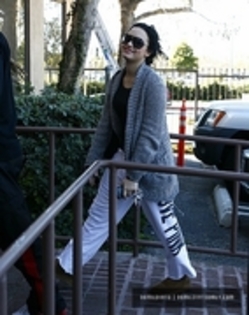 30877196_FKYSQROBU - Demitzu - FEBRUARY 2ND - Arrives to ANJED Center in Santa Monica CA