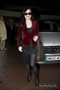 29235415_RBSUFZWAS - Demitzu - JANUARY 27TH - Heads to a photoshoot in Central London