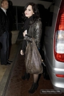 29235158_CSEFDFDXO - Demitzu - JANUARY 28TH - Arrives back at her hotel after making an appearance on T4