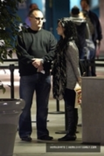 30712112_NZNLYWLJK - Demitzu - JANUARY 30TH - Shopping at Sherman Oaks Galleria