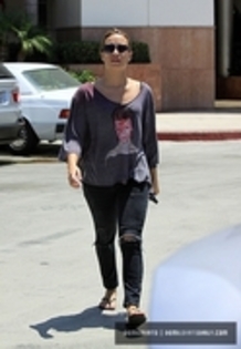 28788777_IDXBVILEB - Demitzu - JULY 19TH - Getting a tan at a Tanning salon in Studio City CA