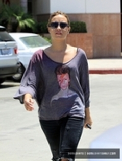 28788779_BZWGGSXOK - Demitzu - JULY 19TH - Getting a tan at a Tanning salon in Studio City CA