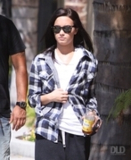 28793983_WFWYDDBEY - Demitzu - JUNE 5TH - Out with friends in Hollywood CA