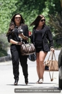 39092611_SWXZCYMQN - Demitzu - JUNE 14TH - Leaves her home in Los Angeles CA