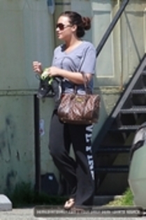 39998862_DSWDMXXQG - Demitzu - JUNE 25TH - Heads to the gym in West Hollywood CA