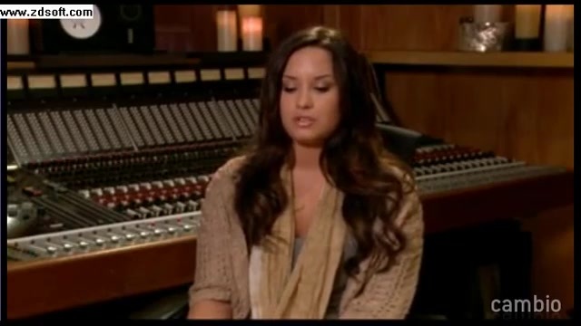 Demi Lovato - Live Chat - [Full] 01018