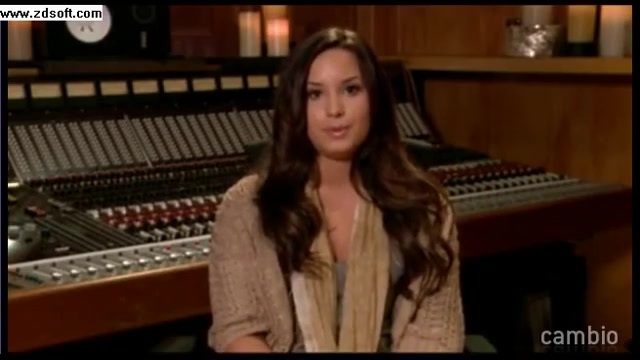 Demi Lovato - Live Chat - [Full] 01965