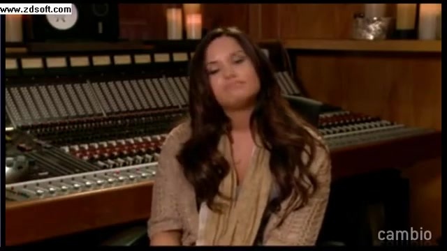 Demi Lovato - Live Chat - [Full] 04514