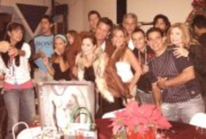 8927_1219279797995_1108901810_30692608_7160363_a