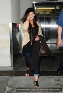 36793533_ASNZATTNT - Demitzu - MAY 8TH - Arrives into LAX Airport