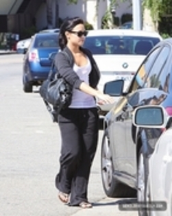 29039857_BLWNFWMBX - Demitzu - MAY 10TH - Leaving Romance Nail Spa in Studio City CA