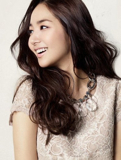 206745_10150143044505740_116688655739_7251087_473451_n_large - Park Min Young