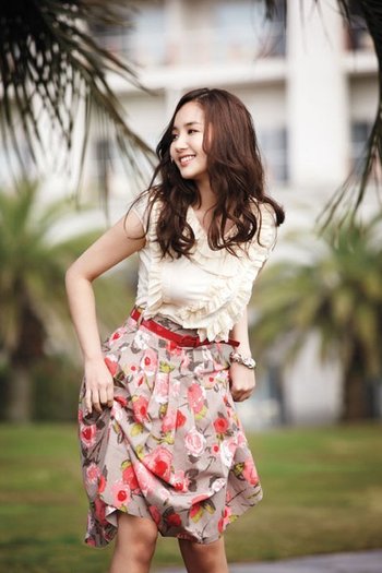 228877_134308576659439_100002408935297_201018_601959_n_large - Park Min Young