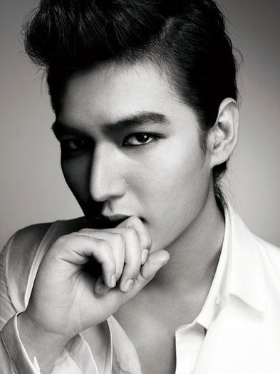 :xx love him.Este si fotomodel:P