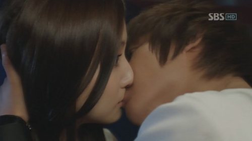 Kiss:xxxxx - Park Min Young and Lee Min Ho