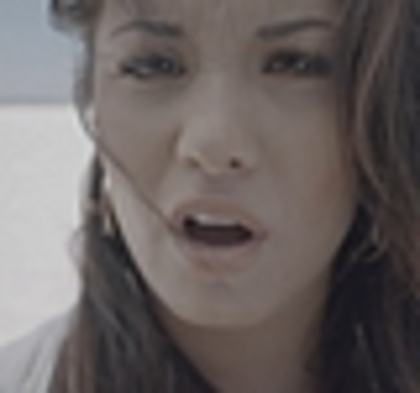 thumb_DLDCOM_0092 - Demilush - Unbroken 2011  Music Videos  Skyscraper  Screencaptures