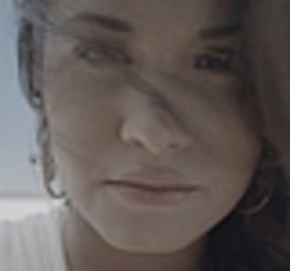 thumb_DLDCOM_0436 - Demilush - Unbroken 2011  Music Videos  Skyscraper  Screencaptures