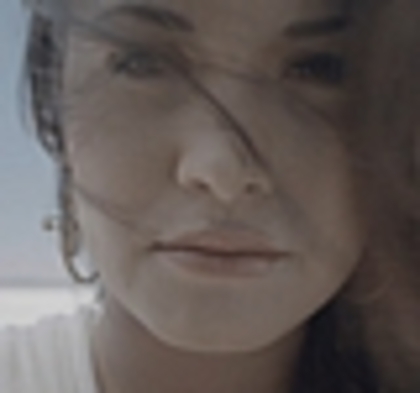 thumb_DLDCOM_0439 - Demilush - Unbroken 2011  Music Videos  Skyscraper  Screencaptures