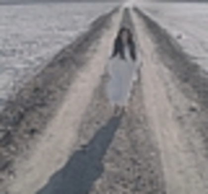 thumb_DLDCOM_0464 - Demilush - Unbroken 2011  Music Videos  Skyscraper  Screencaptures