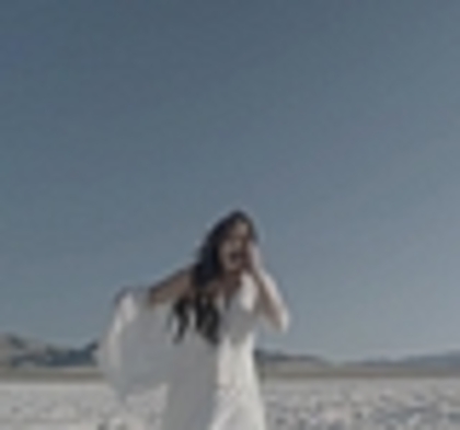 thumb_DLDCOM_0853 - Demilush - Unbroken 2011 Music Videos Skyscraper Screencaptures 2