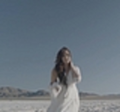 thumb_DLDCOM_0855 - Demilush - Unbroken 2011 Music Videos Skyscraper Screencaptures 2