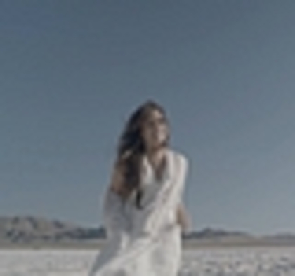 thumb_DLDCOM_0856 - Demilush - Unbroken 2011 Music Videos Skyscraper Screencaptures 2
