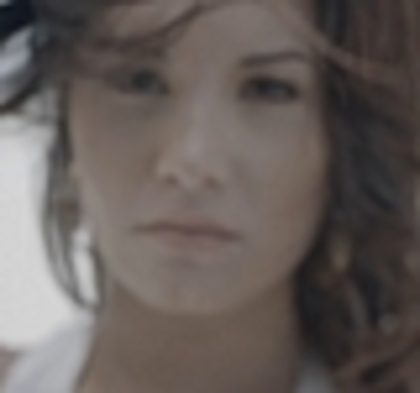 thumb_DLDCOM_0865 - Demilush - Unbroken 2011 Music Videos Skyscraper Screencaptures 2