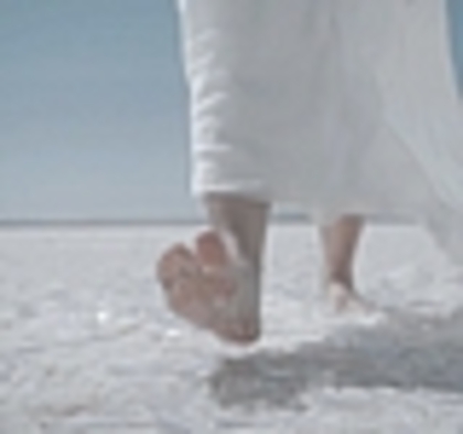 thumb_DLDCOM_0871 - Demilush - Unbroken 2011 Music Videos Skyscraper Screencaptures 2