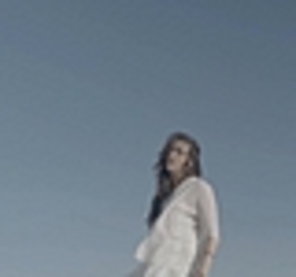 thumb_DLDCOM_0878 - Demilush - Unbroken 2011 Music Videos Skyscraper Screencaptures 2