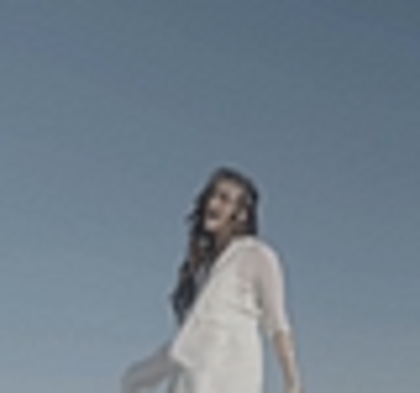 thumb_DLDCOM_0881 - Demilush - Unbroken 2011 Music Videos Skyscraper Screencaptures 2