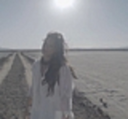 thumb_DLDCOM_0915 - Demilush - Unbroken 2011 Music Videos Skyscraper Screencaptures 2