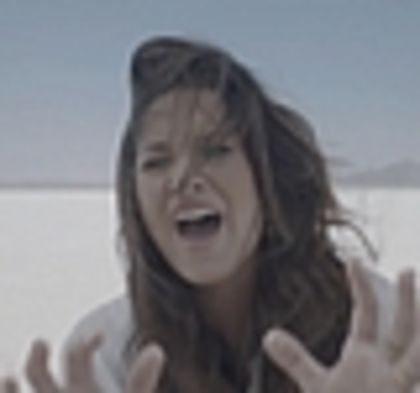 thumb_DLDCOM_1098 - Demilush - Unbroken 2011 Music Videos Skyscraper Screencaptures 3