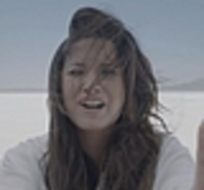 thumb_DLDCOM_1100 - Demilush - Unbroken 2011 Music Videos Skyscraper Screencaptures 3