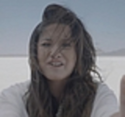 thumb_DLDCOM_1101 - Demilush - Unbroken 2011 Music Videos Skyscraper Screencaptures 3