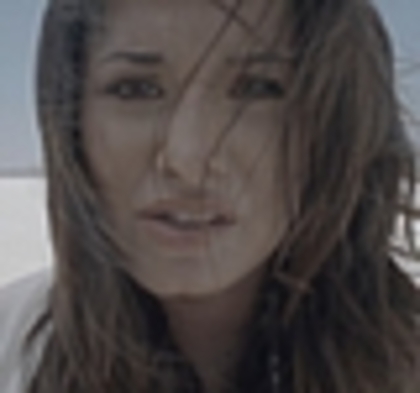 thumb_DLDCOM_1218 - Demilush - Unbroken 2011 Music Videos Skyscraper Screencaptures 3