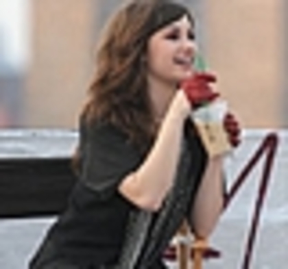 thumb_110 - Demitzu - Dont Forget 2008  Music Videos  Get Back  Behind the Scenes