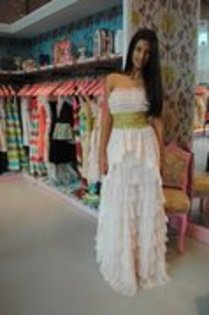 39978195_MBCNIFKIR - Antonia
